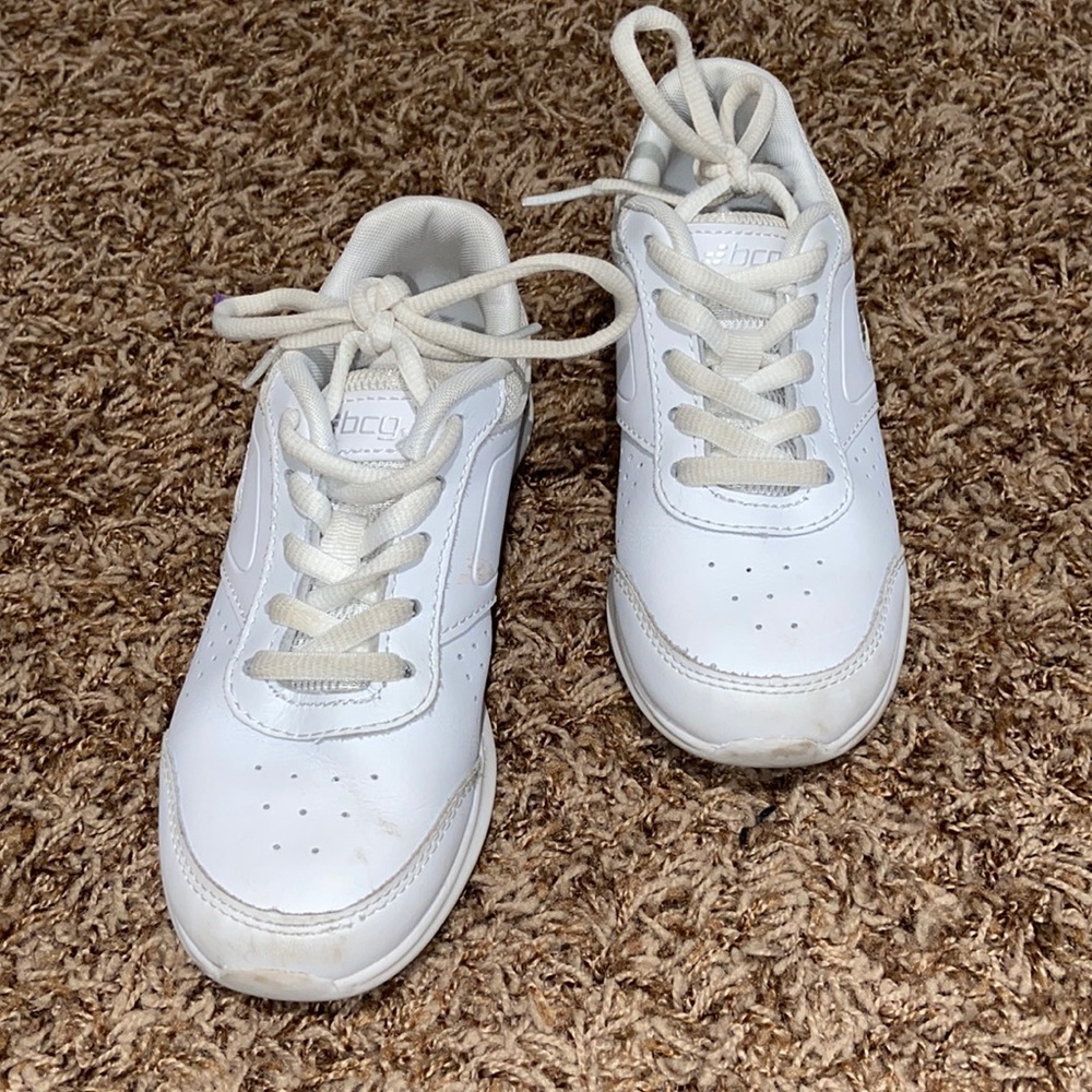 Girls Cheer Shoes size 13.   Great shape.